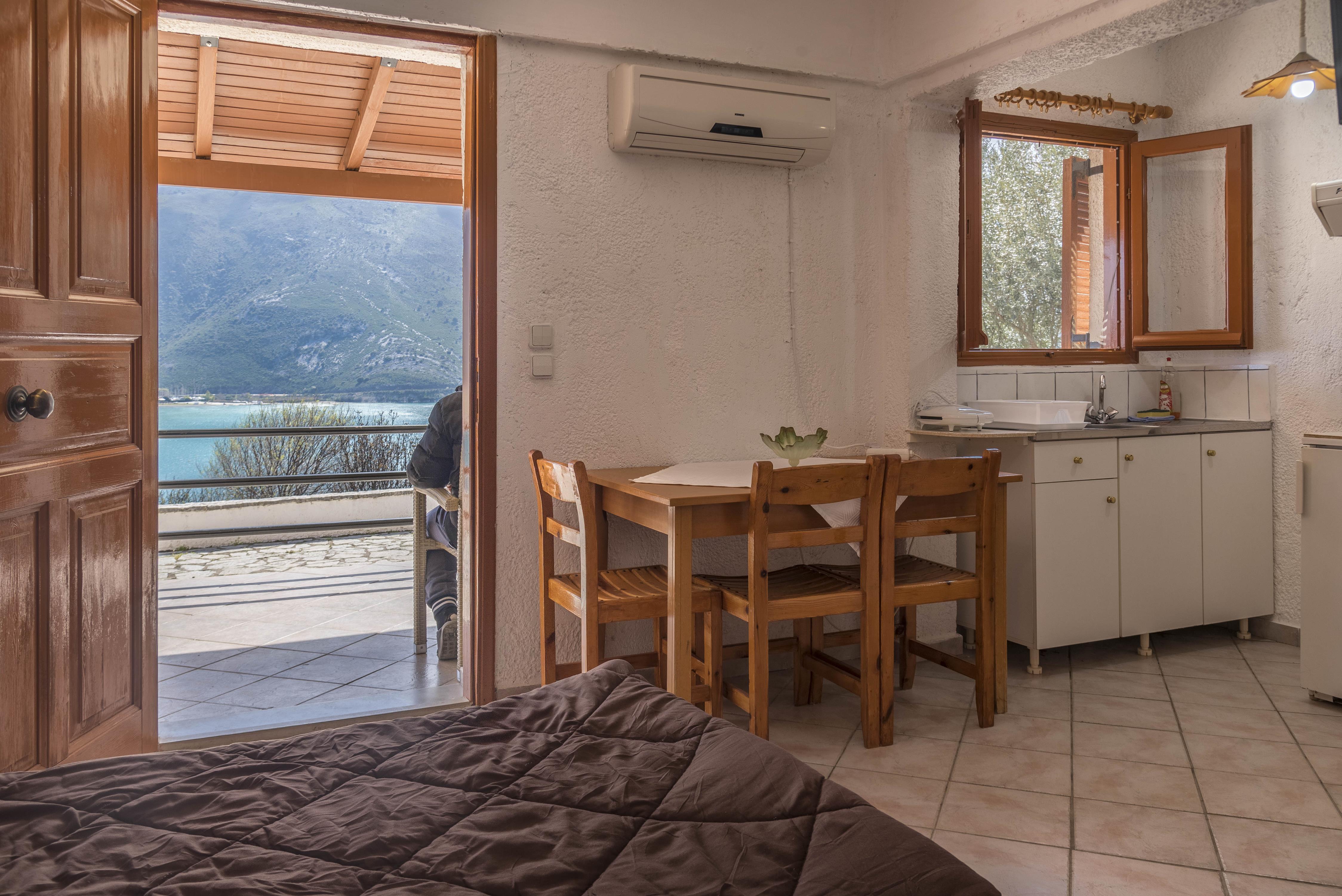 Amazing sea view apartment in Plataria